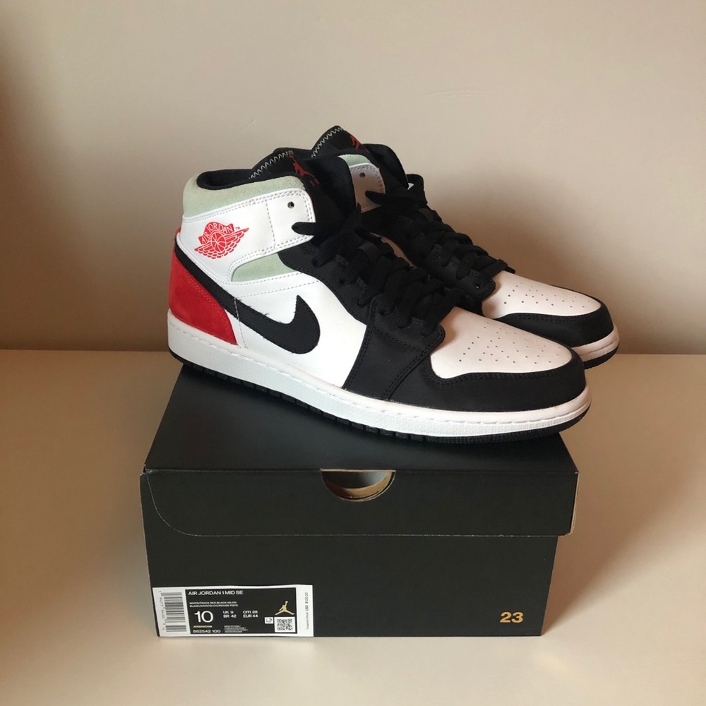 Jordan 1 Mid SE Union Black Toe